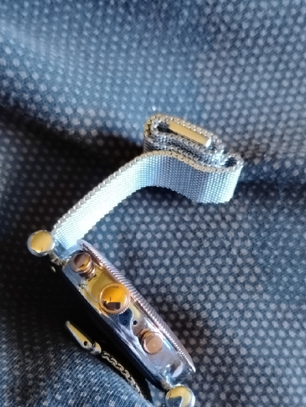 Fossil DW7F2 NEW Smartwatch with Stainless Steel Mesh Band&Gold Trim Upgrade - Picture 2 of 4